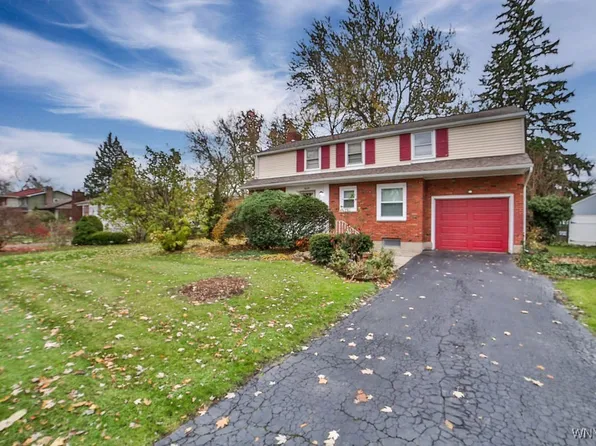 8639 Griffon Ave, Niagara Falls, NY 14304