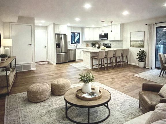 3rd image of 515 Meadow Woods Ln