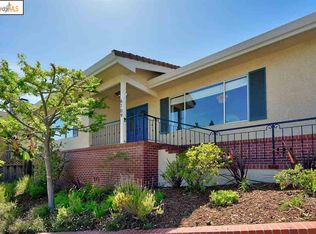 6109 Fairlane Dr, Oakland, CA 94611