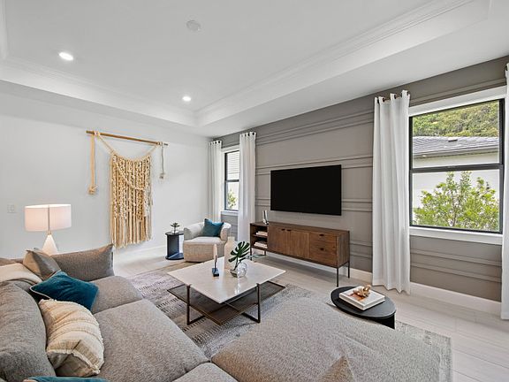 Model Representation Gathering room with ample natural light