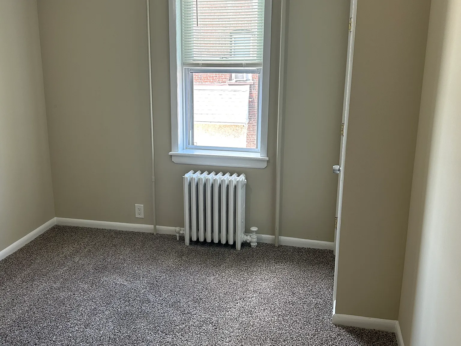 E 2nd St, Eddystone — Photo 3