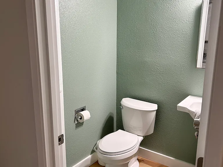 1254 Martha Way — Photo 12