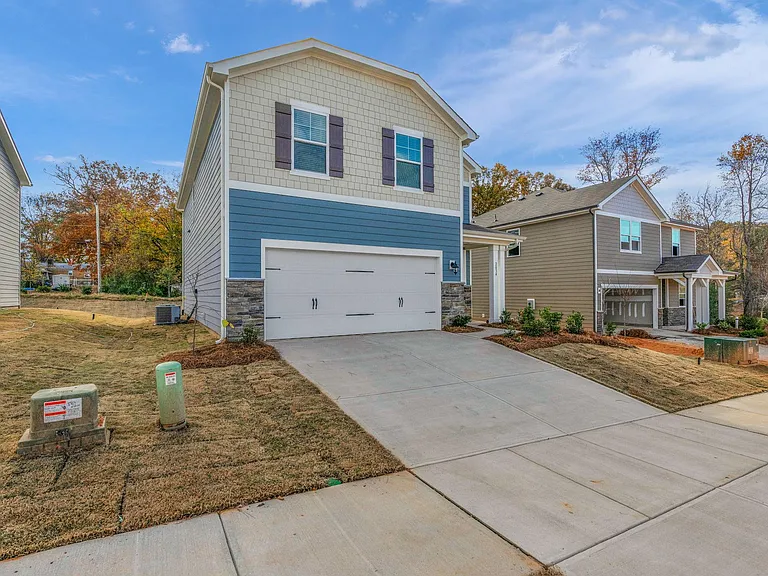 2034 Blue Sky Meadows Dr — Photo 3