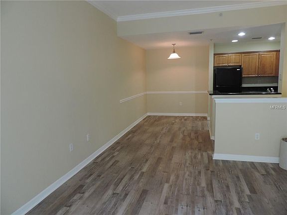 5th image of 103 Fairmount Beach Ct #103