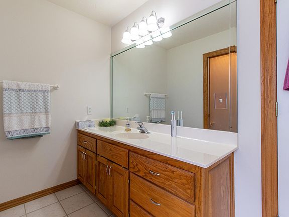 5th image of 2715 S Jonathan Ave