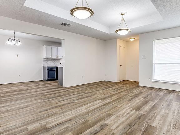 4th image of 3602 Hulen Park Cir