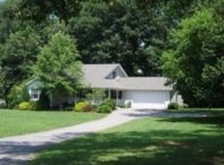 916 Fallen Leaf Ct, Greenback, TN 37742