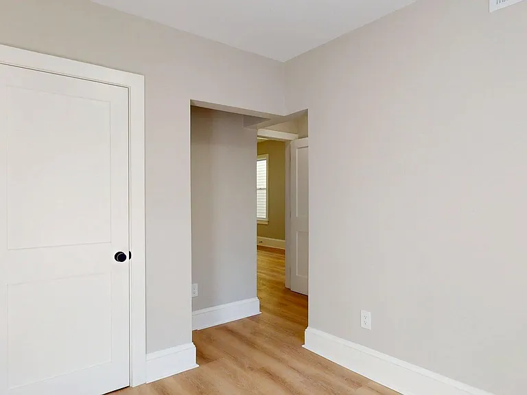205 Chelsea St #2 — Photo 9