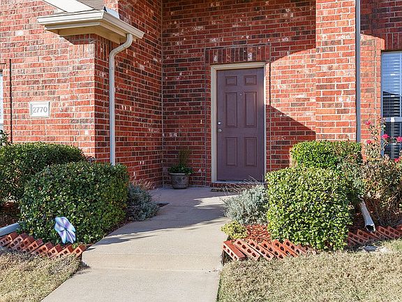 3rd image of 2770 Avery Dr