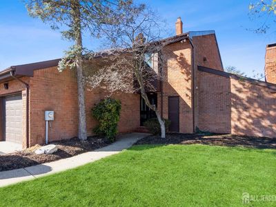 301 Willowbrook Dr, North Brunswick, NJ, 08902