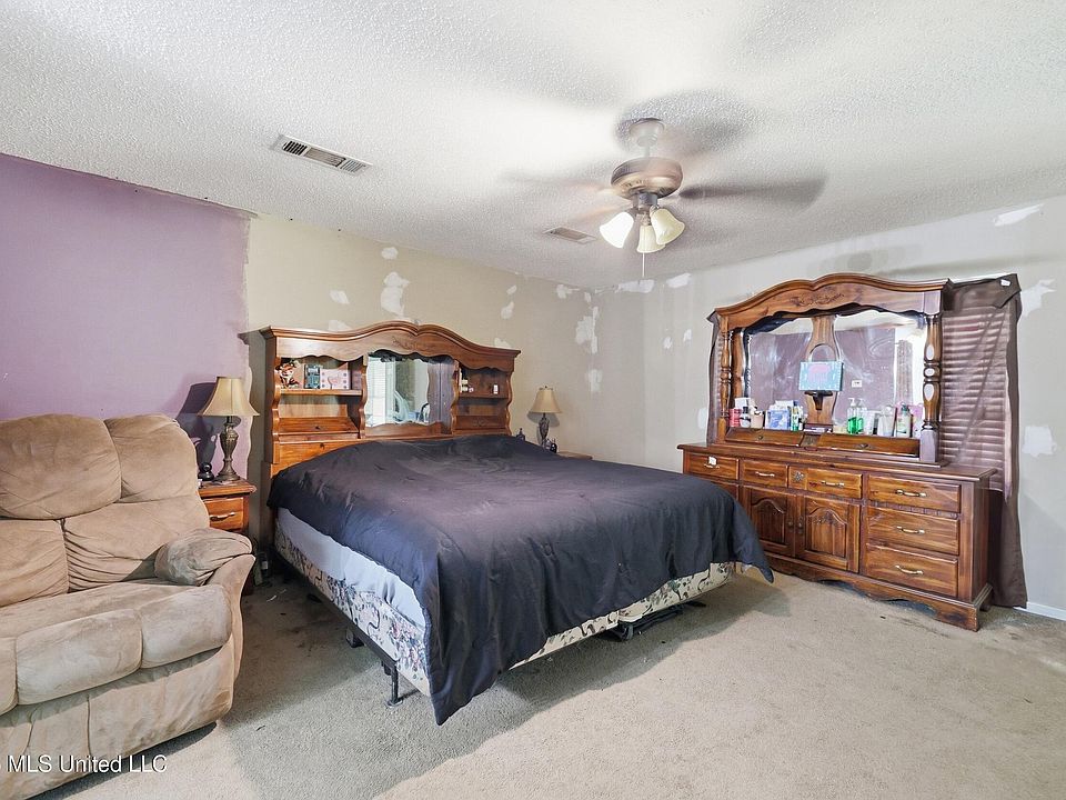 25th image of 12231 Shorecrest Rd