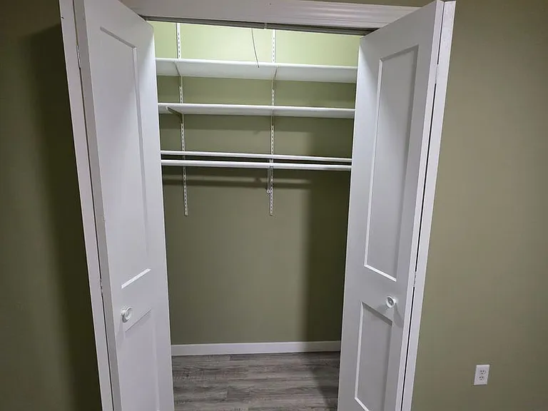 2318 Hackberry Ct — Photo 3