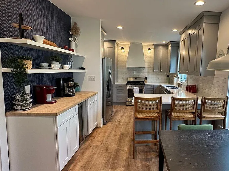 706 Main St — Photo 3