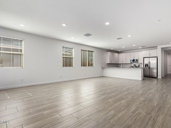 4th image of 9227 W MONTECITO Avenue