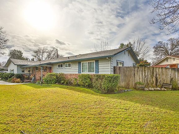 2nd image of 2441 Bridle Path Ln