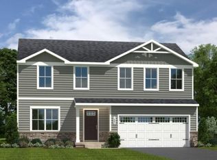 5916 Regatta Dr, Middletown, OH 45042