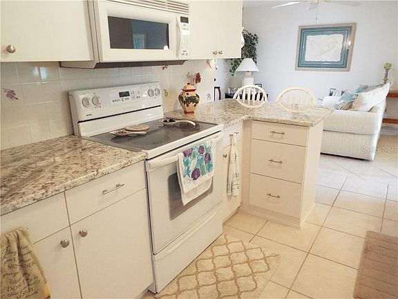 5th image of 3821 McKay Creek Dr
