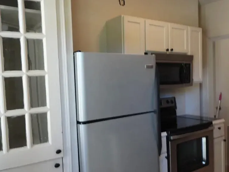 528 E State St #3 — Photo 7