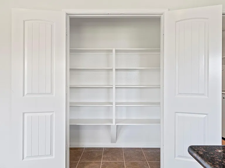 9006 Sasson Blvd — Photo 33