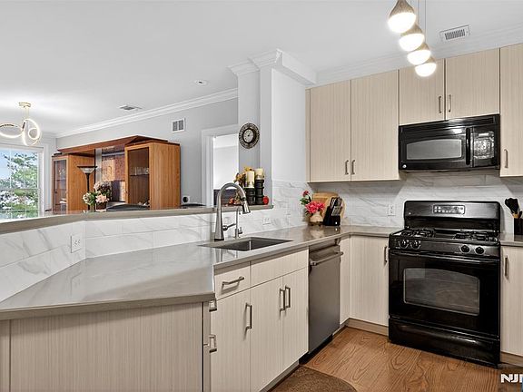 5th image of 54 Polifly Rd APT 103