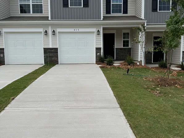 815 Powder Branch Dr, Reidville, SC 29375
