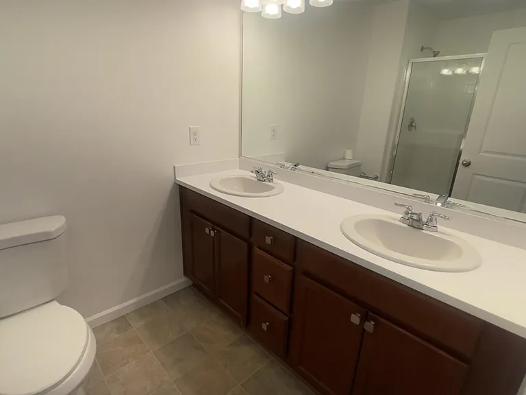 2224 Eldridge Ave — Photo 12