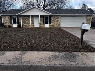 102 Eames Ave, Springdale, AR 72764