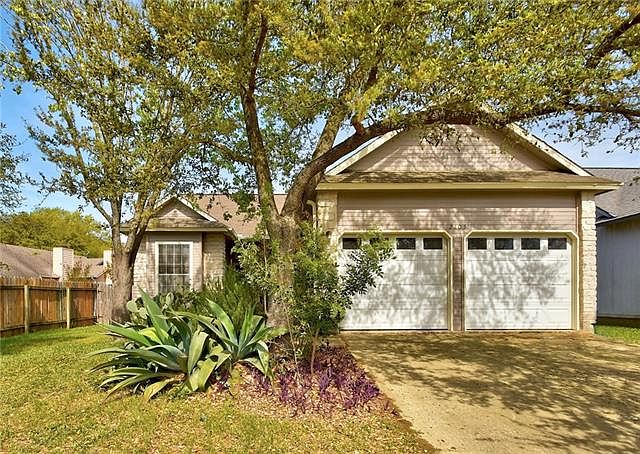 1st image of 2105 Toulouse Dr