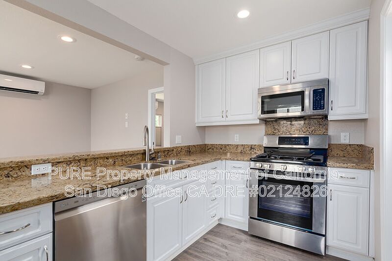 1st image of 4637 Wilson Ave