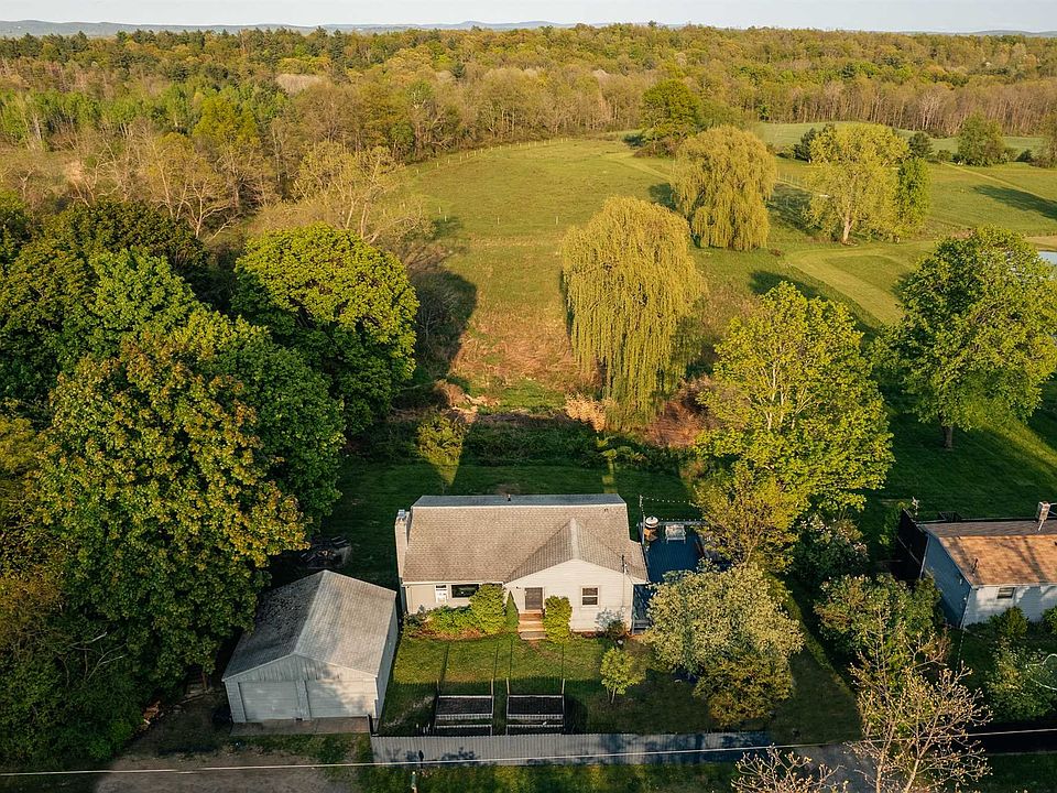 11 Eastern Pkwy, Germantown, NY 12526 Zillow