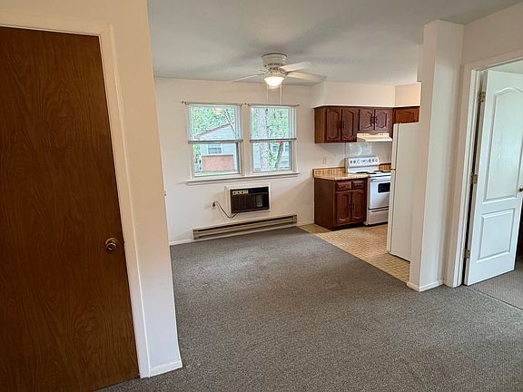 3rd image of 2B Greenleaf Ct #2B