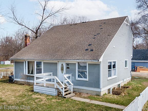 2nd image of 18410 Inkster Rd