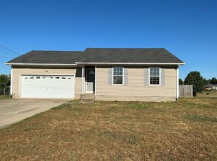 714 Shetland Dr, Oak Grove, KY 42262