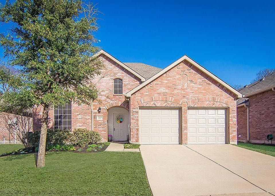 1st image of 1927 Highland Oaks Dr