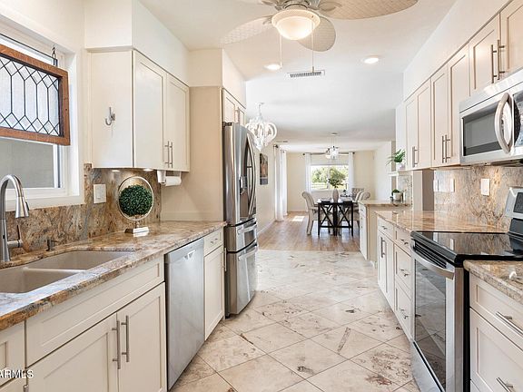 3rd image of 17410 N COUNTRY CLUB Drive