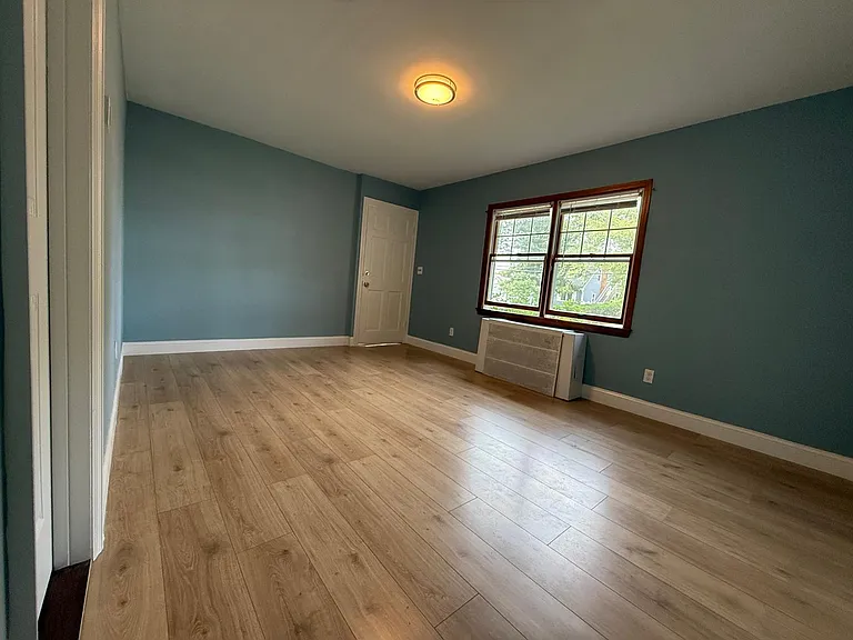 375 S 3rd St — Photo 26