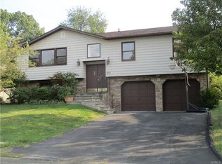 20 Stubbe Dr, Stony Pt, NY 10980