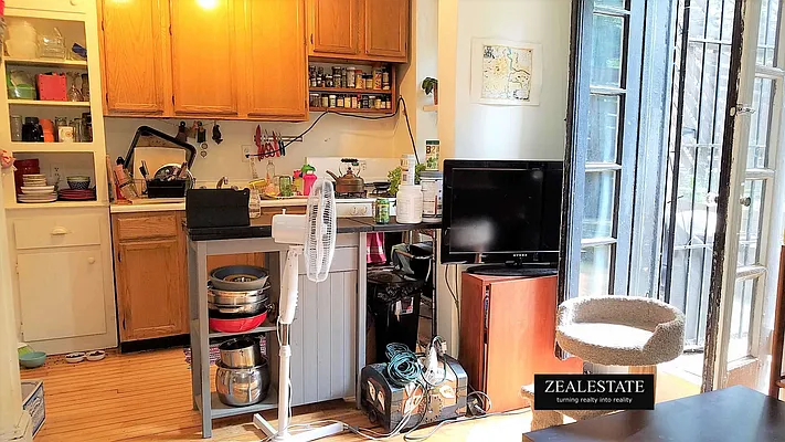 Rented by ZealEstate Group Inc | media 39