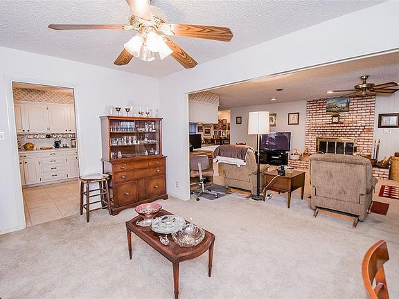 4th image of 1616 Little Creek Dr