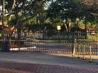 8947 W Sunrise Blvd, Plantation, FL 33322