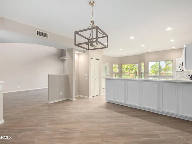 2322 S Rogers Cir #18 — Photo 10