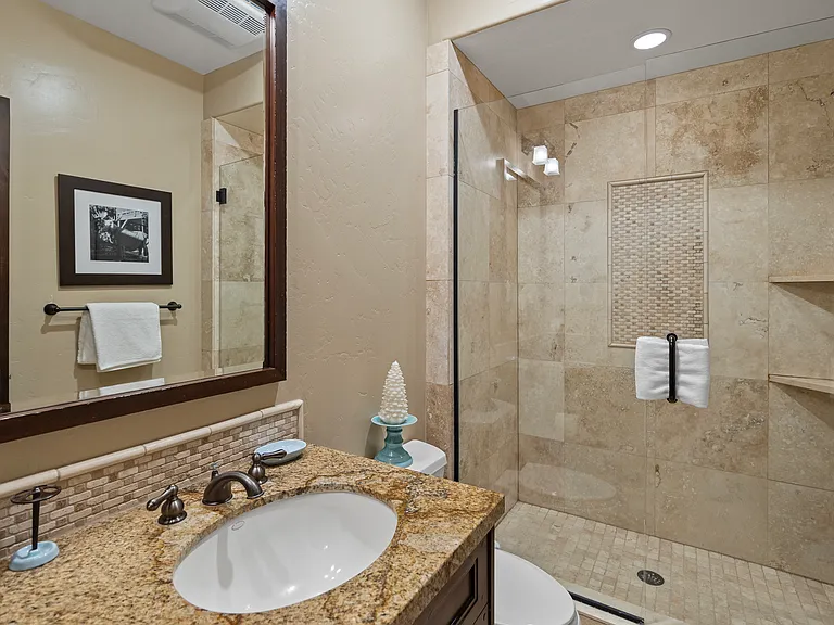 8895 Empire Club Dr — Photo 20