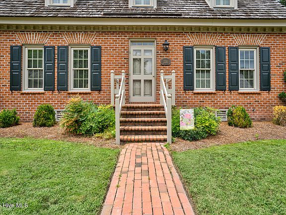 4th image of 228 Old Colony Way