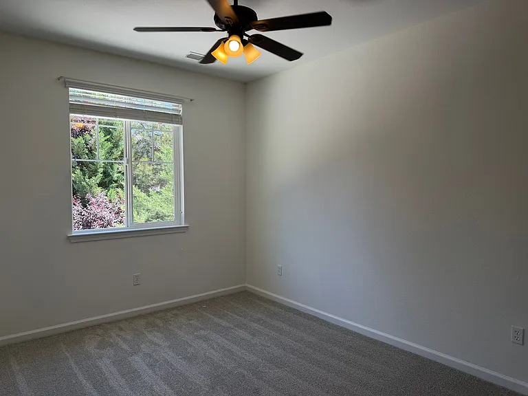 10890 Oakhaven Dr — Photo 20