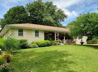 5424 Switzer Rd, Shawnee, KS 66203