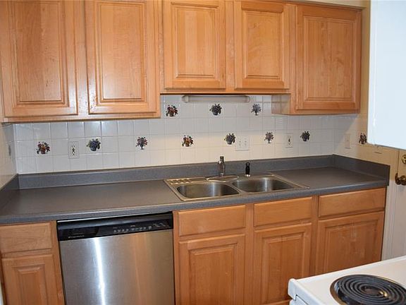 5th image of 1920 E Edgewood Dr APT T4