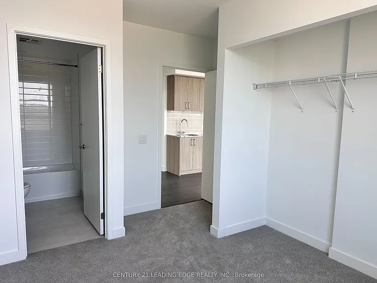 4010 Eglinton Ave W #810 — Photo 7