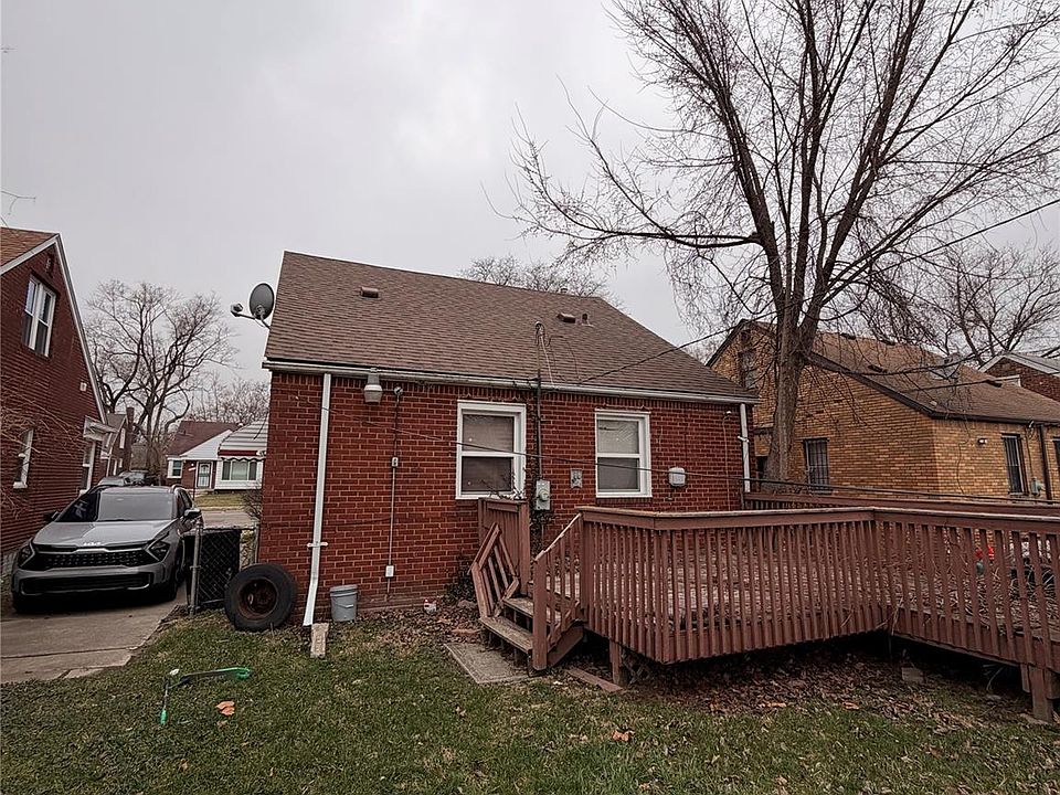 2nd image of 13554 Grandmont Ave