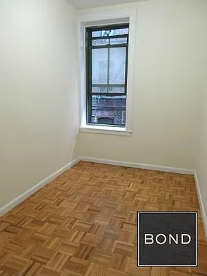 Rented by Bond New York | media 43