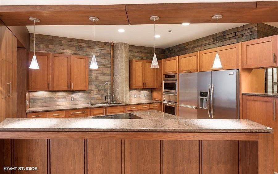 1st image of 684 N Lake Shore Dr #1218
